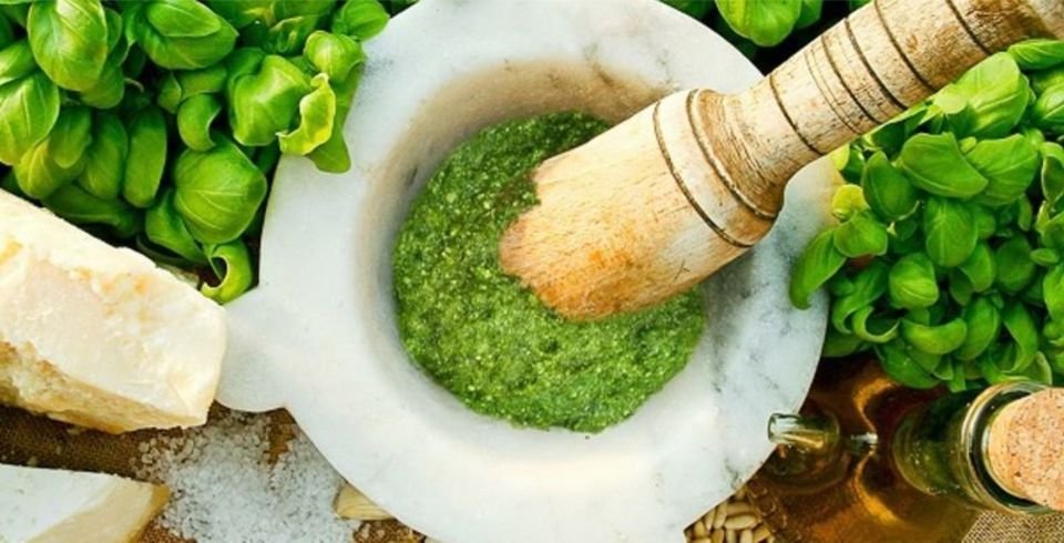 Corso di cucina sul pesto di Rapallo